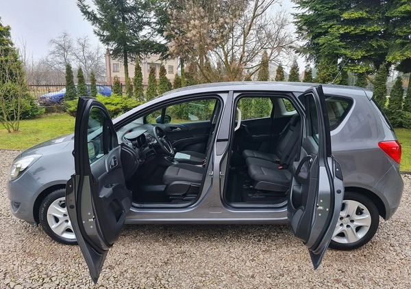 Opel Meriva cena 34555 przebieg: 115900, rok produkcji 2015 z Przysucha małe 781